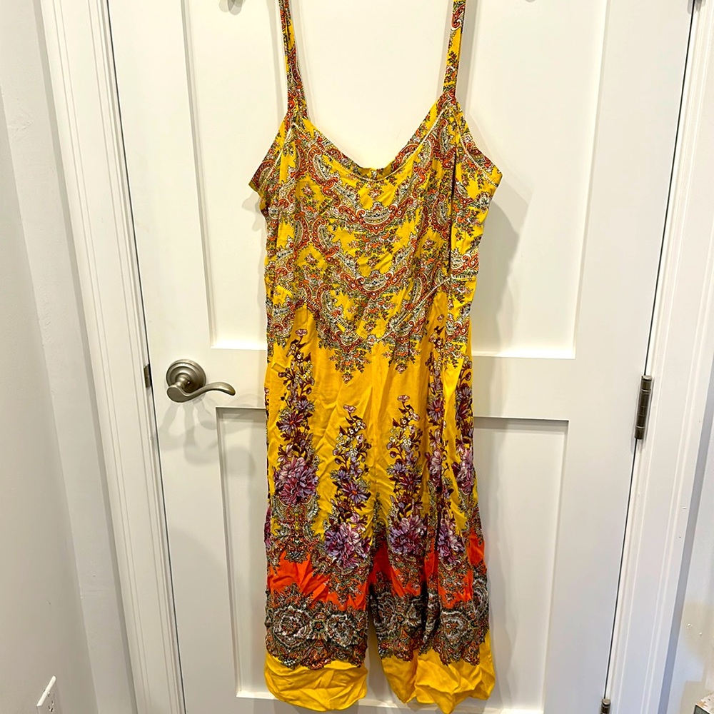 Wide leg lounge romper by Anthropologie. Size L.